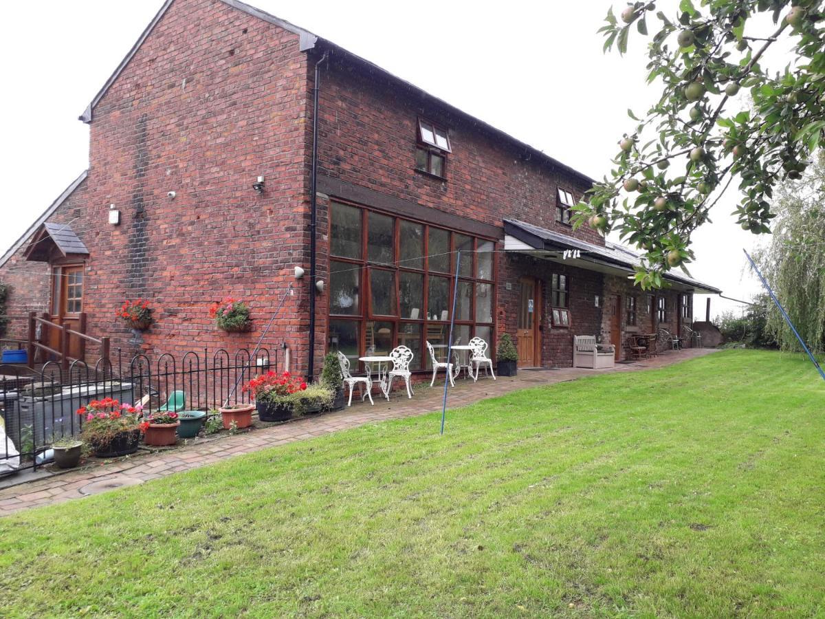 Brook Barn B&B Hale  Exteriör bild