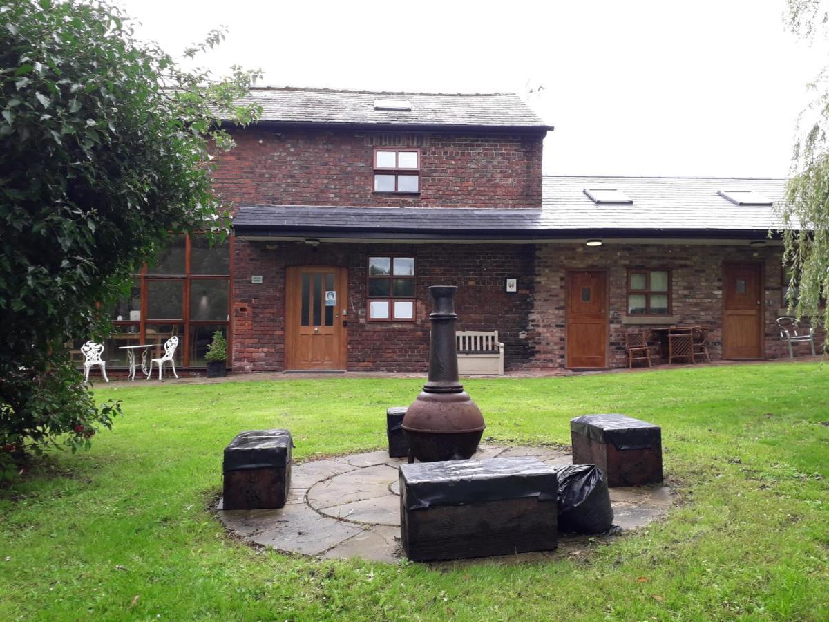 Brook Barn B&B Hale  Exteriör bild