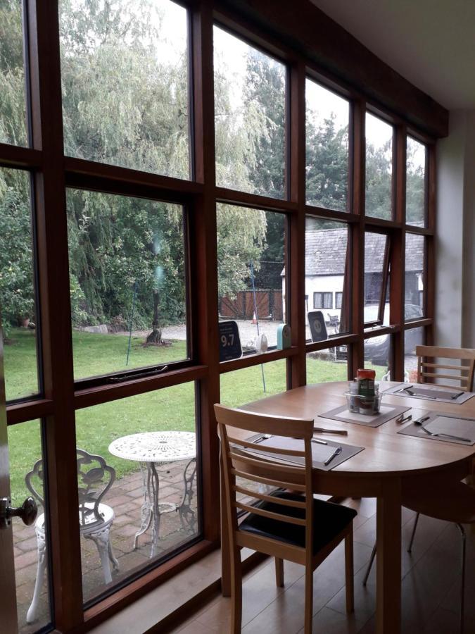 Brook Barn B&B Hale  Exteriör bild