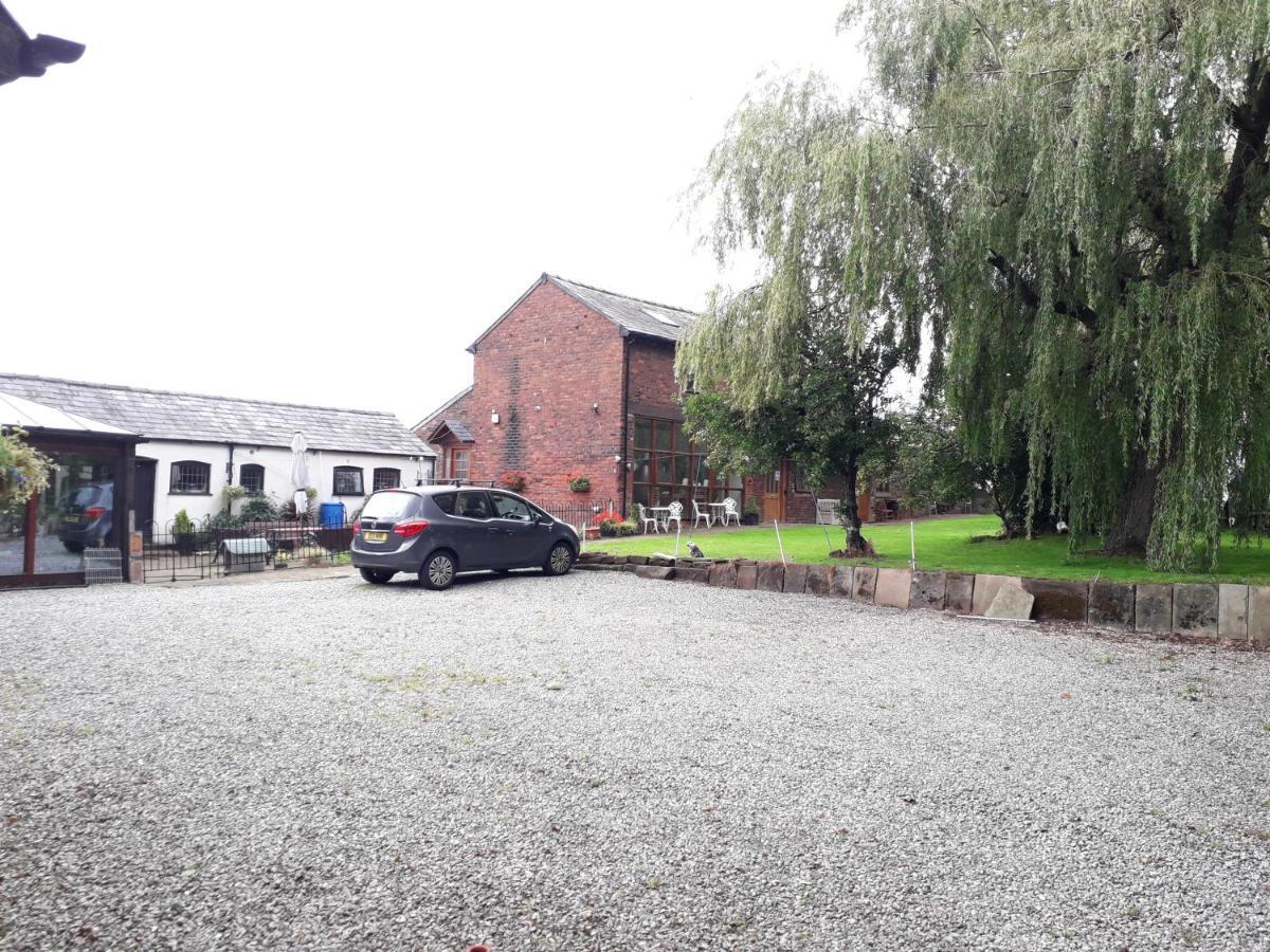 Brook Barn B&B Hale  Exteriör bild