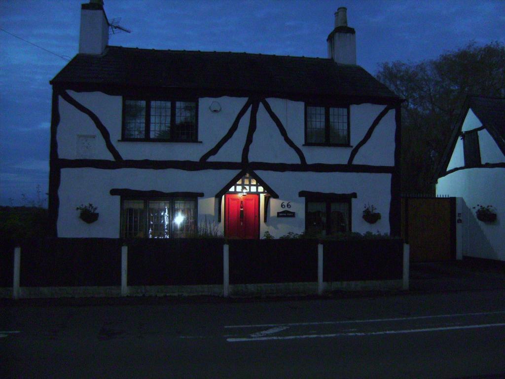 Brook Barn B&B Hale  Exteriör bild
