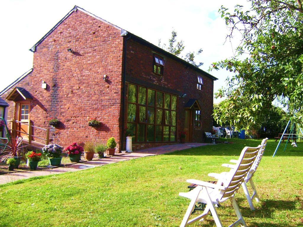Brook Barn B&B Hale  Exteriör bild