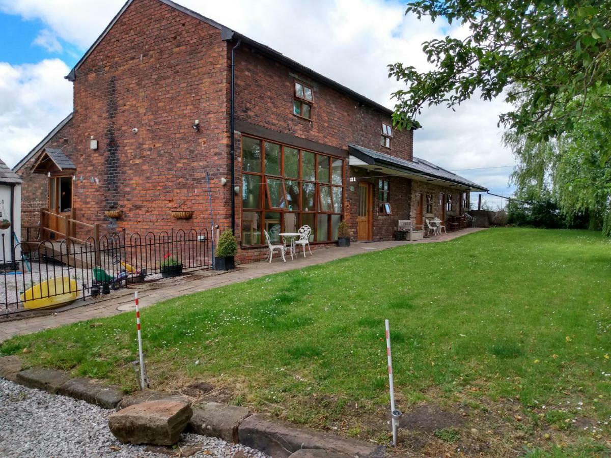 Brook Barn B&B Hale  Exteriör bild