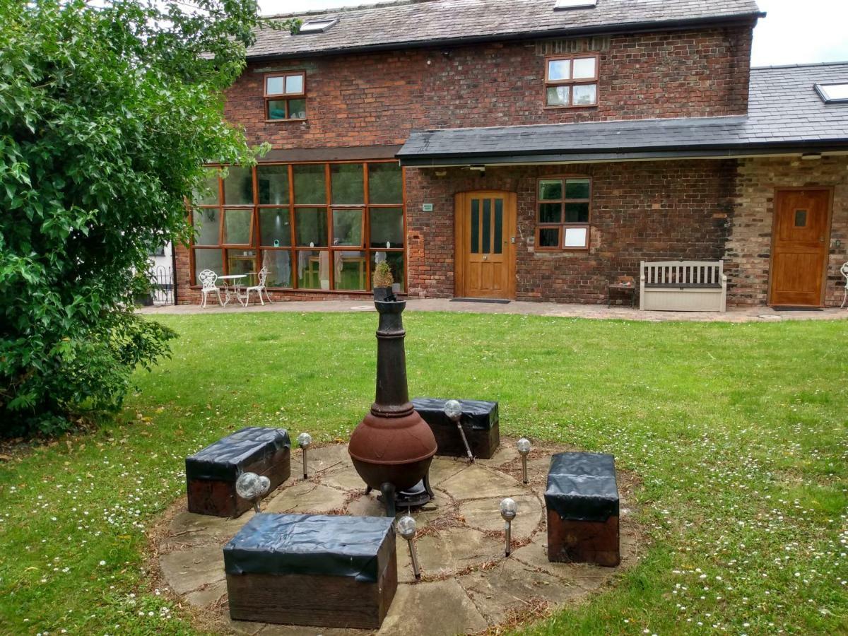 Brook Barn B&B Hale  Exteriör bild