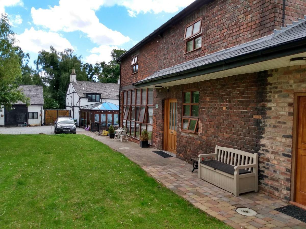 Brook Barn B&B Hale  Exteriör bild
